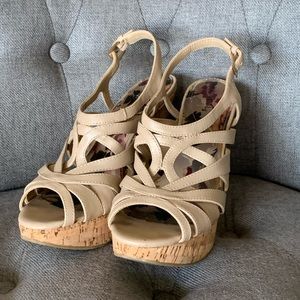 Tan neutral strappy wedges